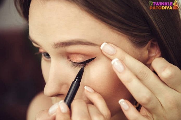 How to apply eyeliner